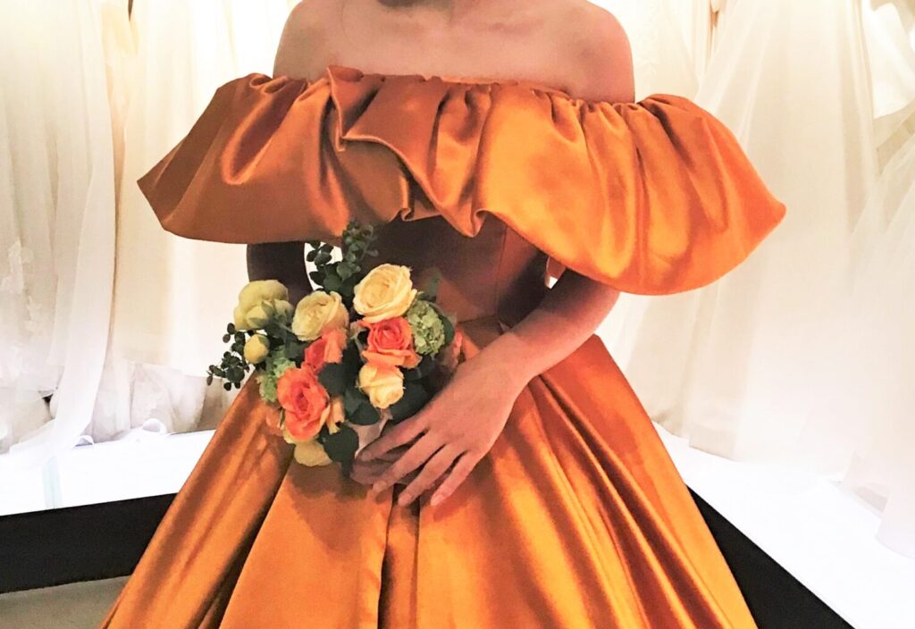 新作カラードレスのご紹介